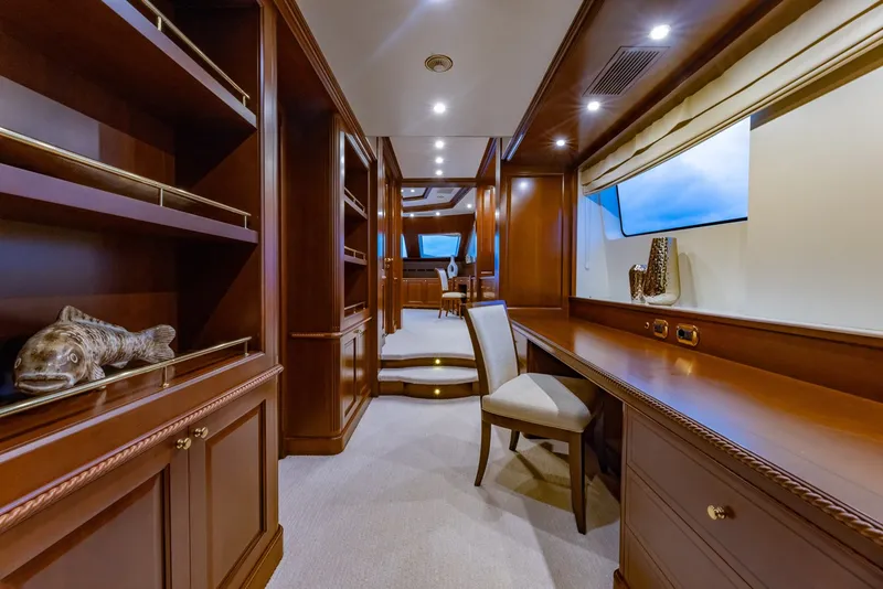 Slide: The Image of Benetti 121 2013 - 18