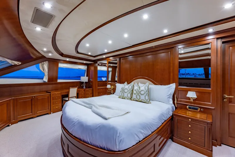 Slide: The Image of Benetti 121 2013 - 20