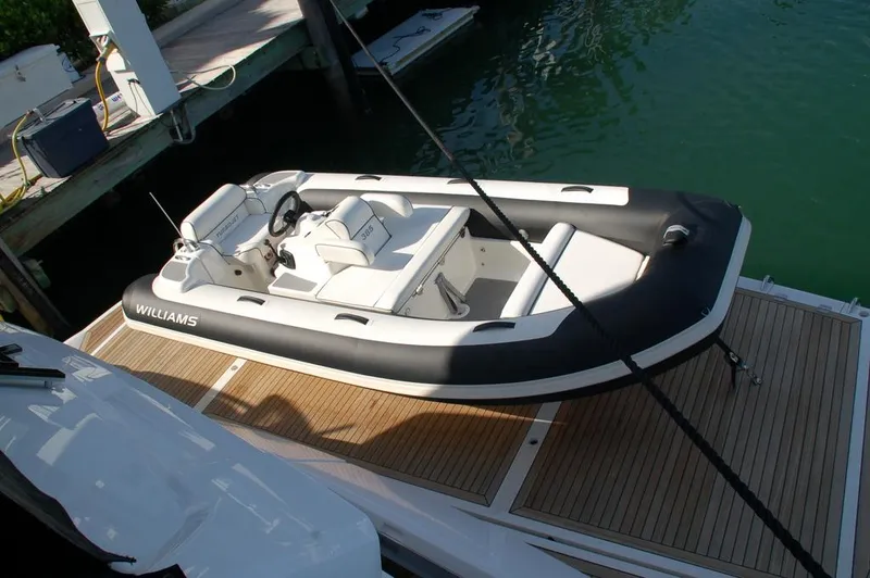 Slide: The Image of Sunseeker 86 2018 - 22