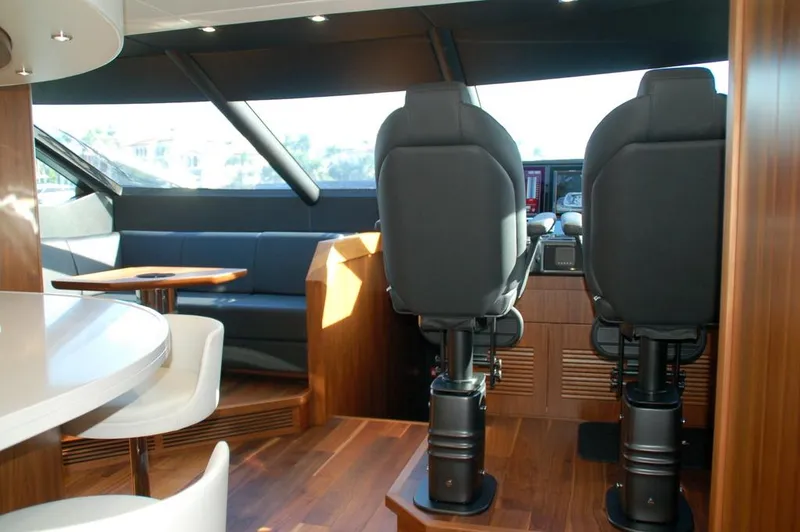 Slide: The Image of Sunseeker 86 2018 - 12
