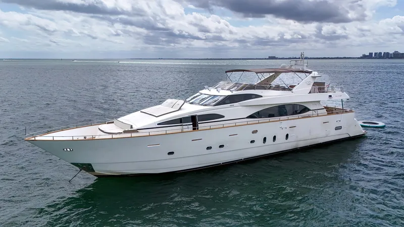 Slide: The Image of Azimut 100 2005 - 2
