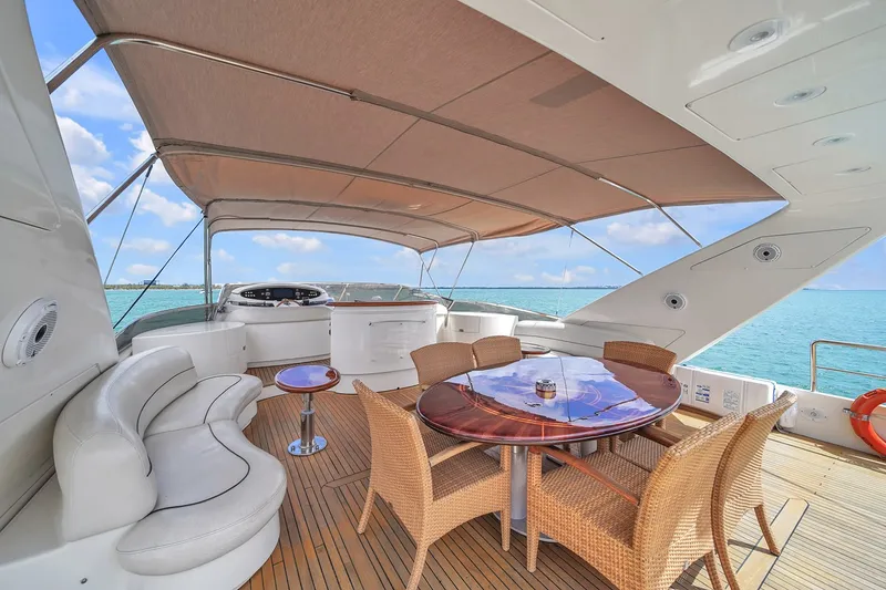 Slide: The Image of Azimut 100 2005 - 7