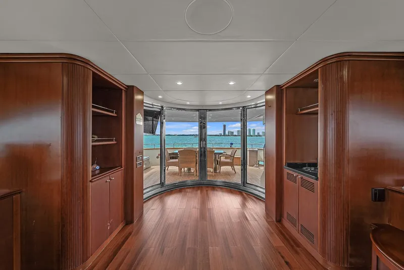 Slide: The Image of Azimut 100 2005 - 11