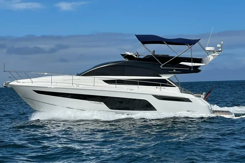 The Image of Fairline Squadron 50 2025 - 0