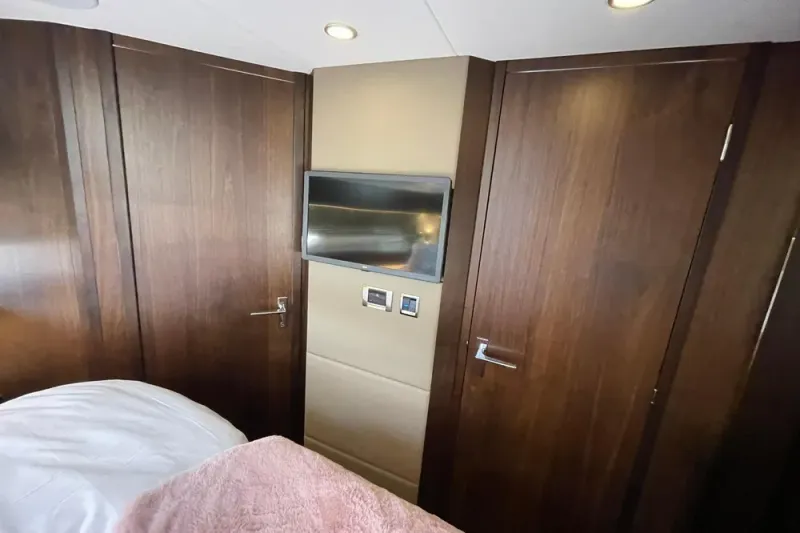 Slide: The Image of Fairline Squadron 50 2025 - 27