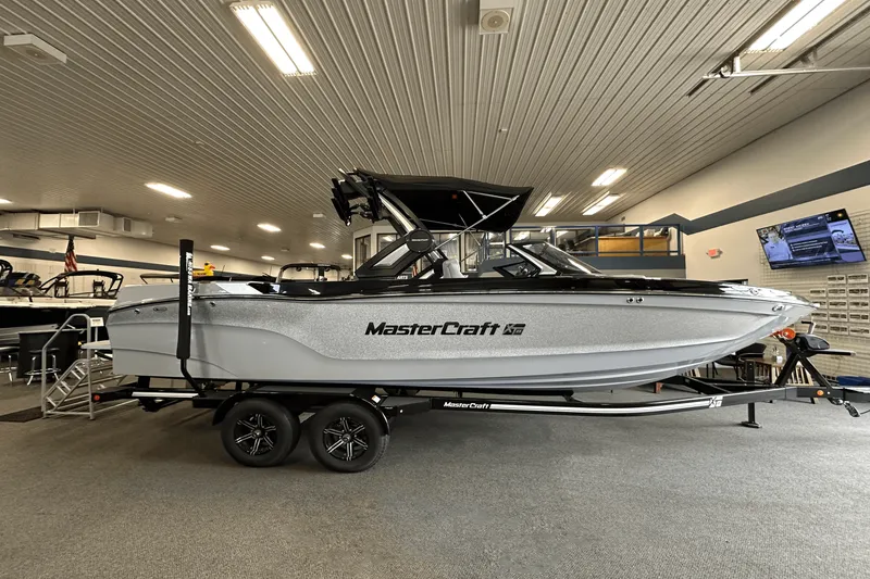 Slide: The Image of Mastercraft XT25 2024 - 1
