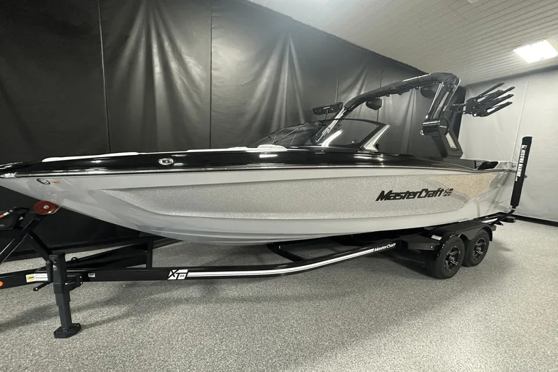 Slide: The Image of Mastercraft XT25 2024 - 13
