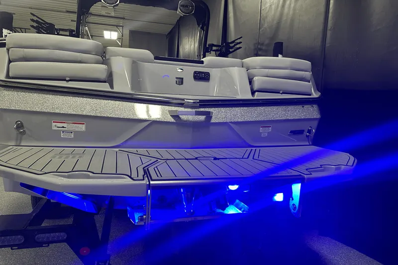 Slide: The Image of Mastercraft XT25 2024 - 18