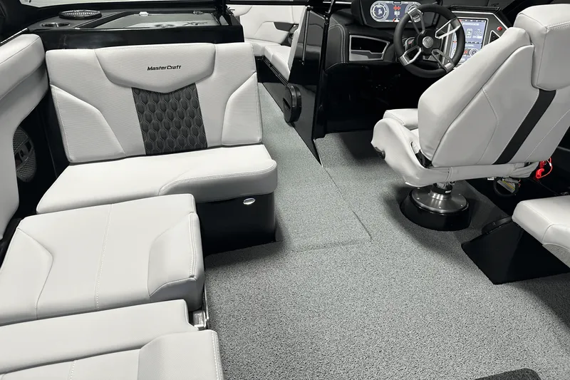 Slide: The Image of Mastercraft XT25 2024 - 43