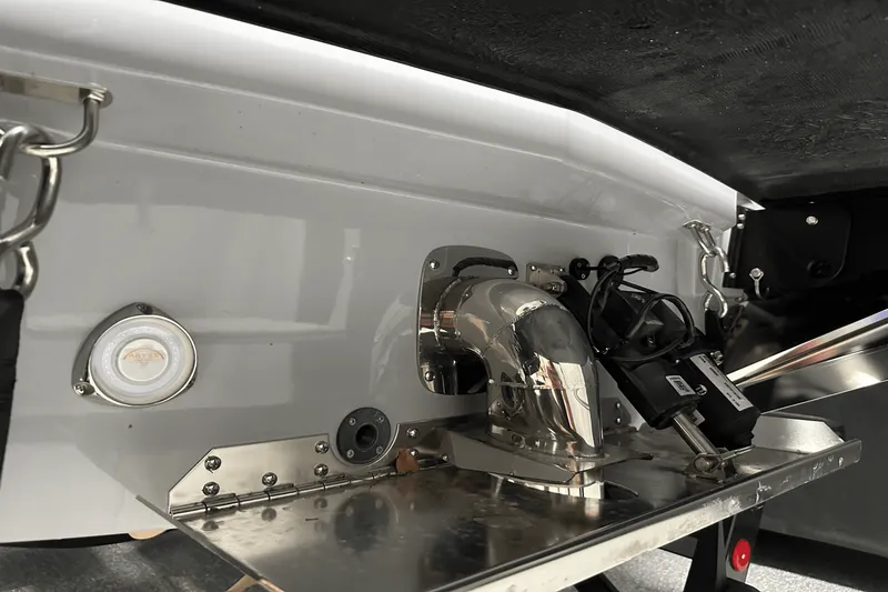 Slide: The Image of Mastercraft XT25 2024 - 61