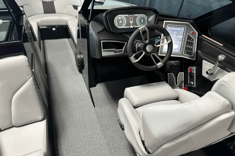 Slide: The Image of Mastercraft XT25 2024 - 66