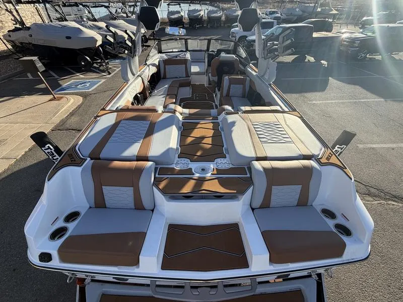 Slide: The Image of Malibu 24 MXZ 2026 - 12