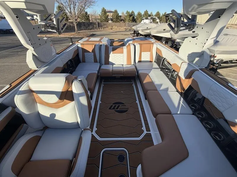Slide: The Image of Malibu 24 MXZ 2026 - 18