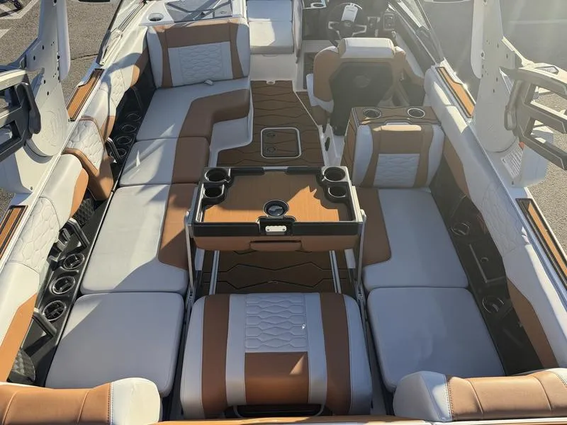 Slide: The Image of Malibu 24 MXZ 2026 - 20