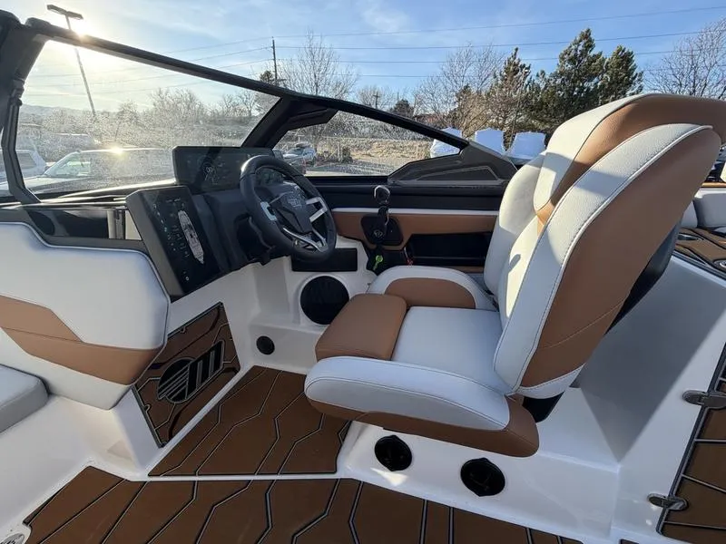 Slide: The Image of Malibu 24 MXZ 2026 - 15