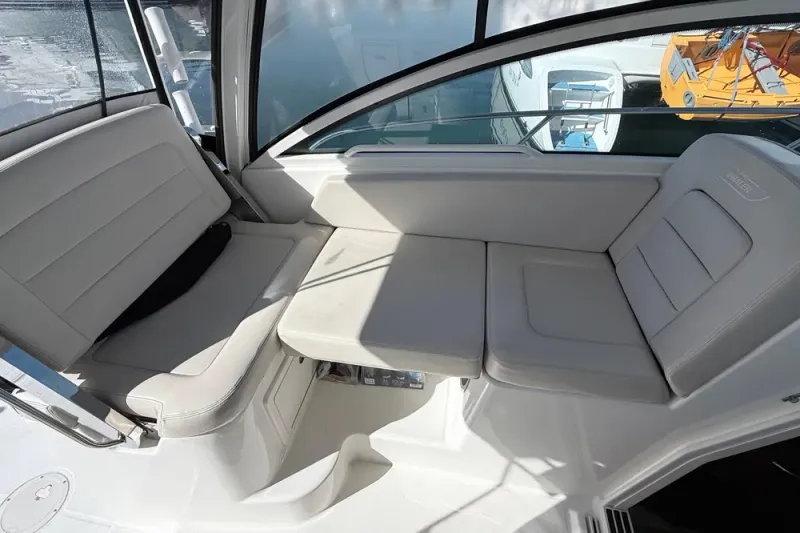 Slide: The Image of Boston Whaler 315 Conquest 2018 - 10