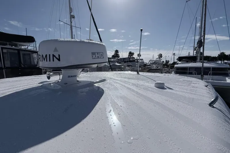 Slide: The Image of Boston Whaler 315 Conquest 2018 - 18