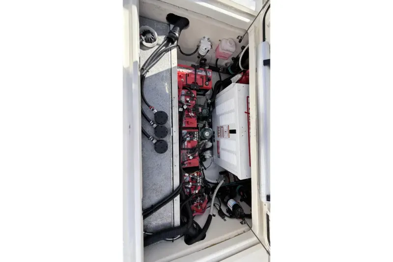 Slide: The Image of Boston Whaler 315 Conquest 2018 - 19