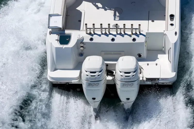 Slide: The Image of Boston Whaler 315 Conquest 2018 - 4