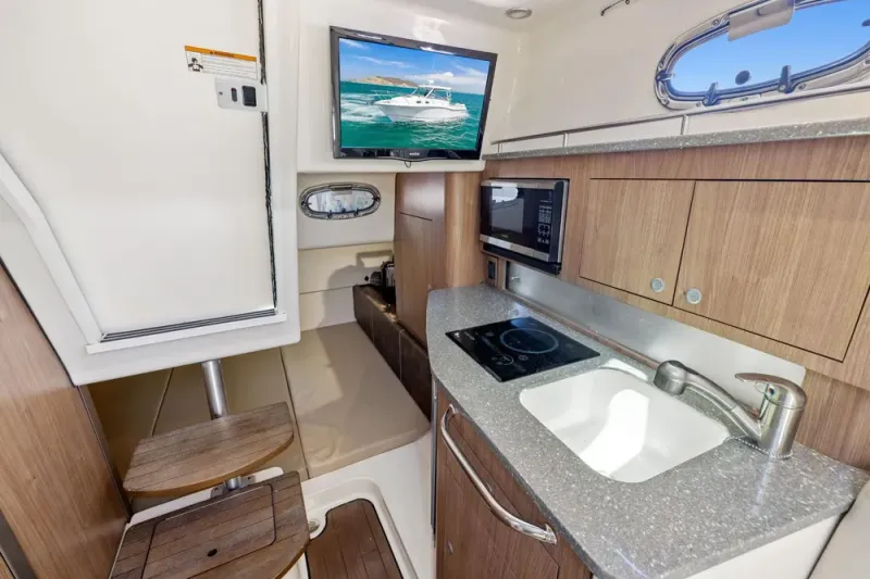 Slide: The Image of Boston Whaler 315 Conquest 2018 - 36