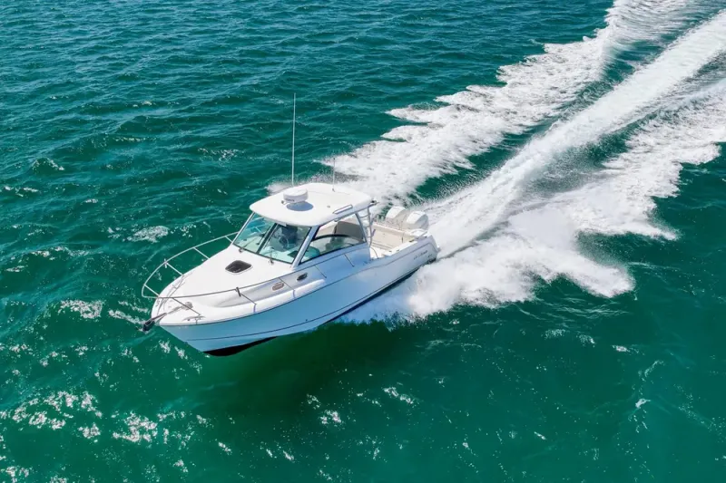 Slide: The Image of Boston Whaler 315 Conquest 2018 - 45