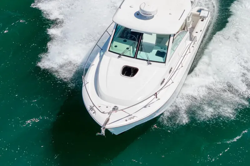 Slide: The Image of Boston Whaler 315 Conquest 2018 - 58