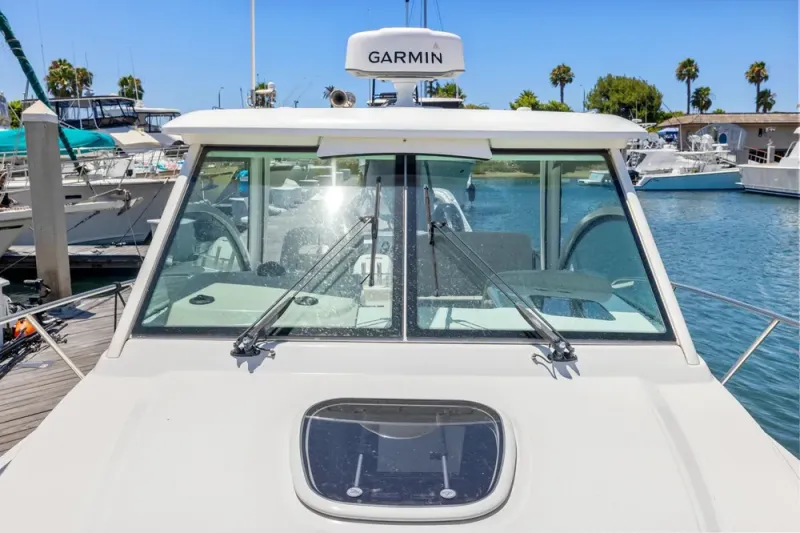 Slide: The Image of Boston Whaler 315 Conquest 2018 - 30