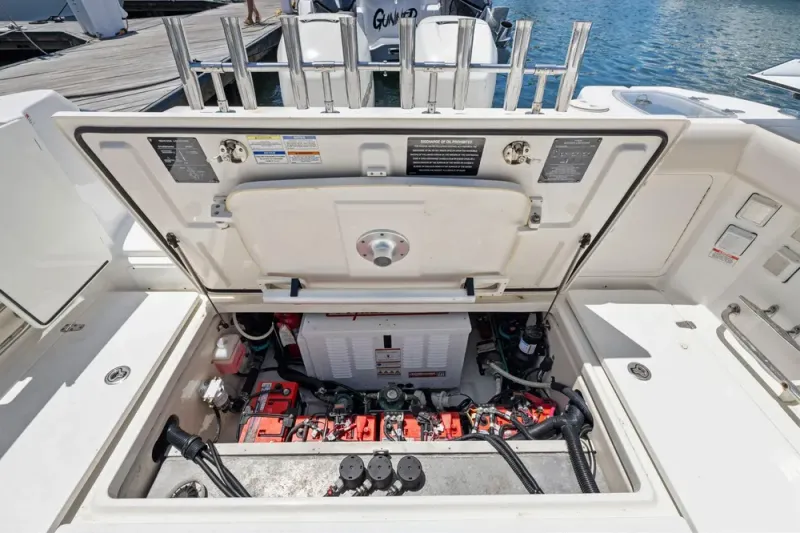 Slide: The Image of Boston Whaler 315 Conquest 2018 - 18