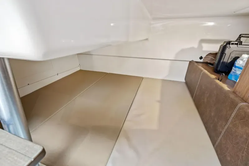 Slide: The Image of Boston Whaler 315 Conquest 2018 - 39