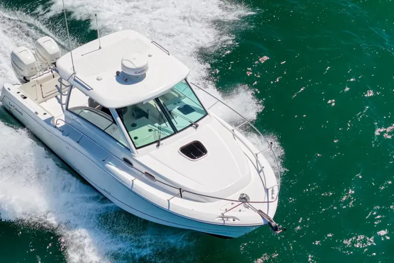 Slide: The Image of Boston Whaler 315 Conquest 2018 - 59