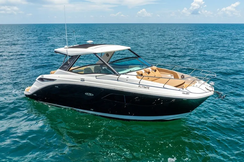 The Image of Sea Ray Sundancer 320 2020 - 0