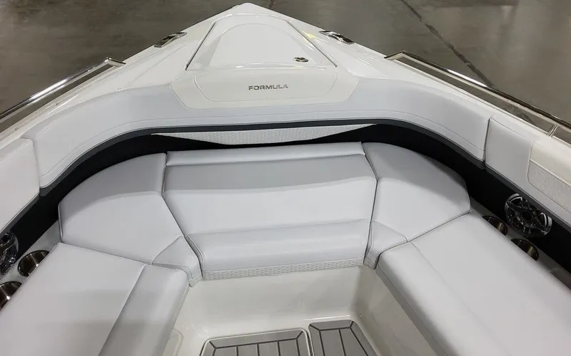 Slide: The Image of Formula 360 Crossover Bowrider 2026 - 23