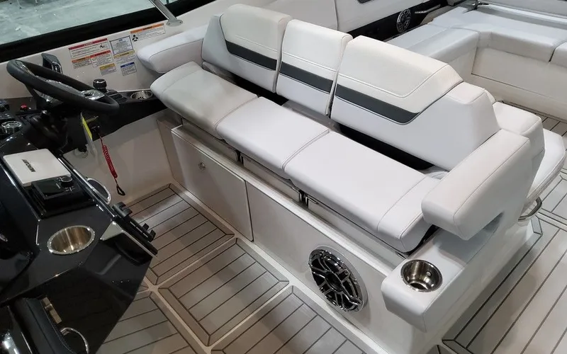Slide: The Image of Formula 360 Crossover Bowrider 2026 - 16