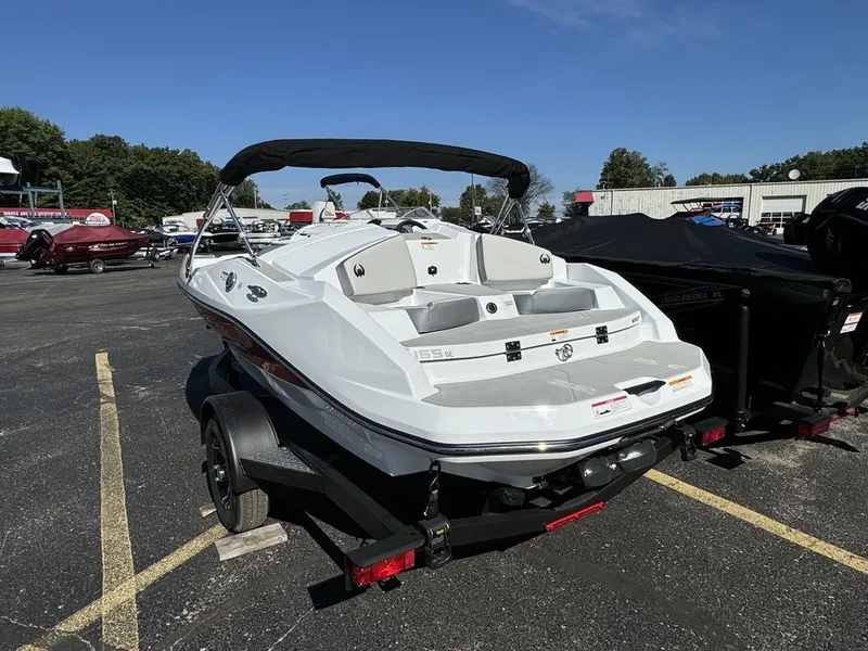 Slide: The Image of Scarab 165 SE 2025 - 2