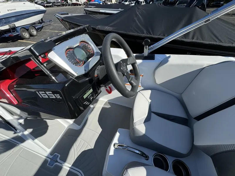 Slide: The Image of Scarab 165 SE 2025 - 8