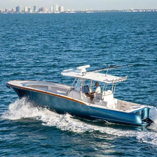 The Image of Mag Bay Center Console 2019 - 1