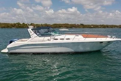 Slide: The Image of Sea Ray 400 Express Cruiser 1997 - 3