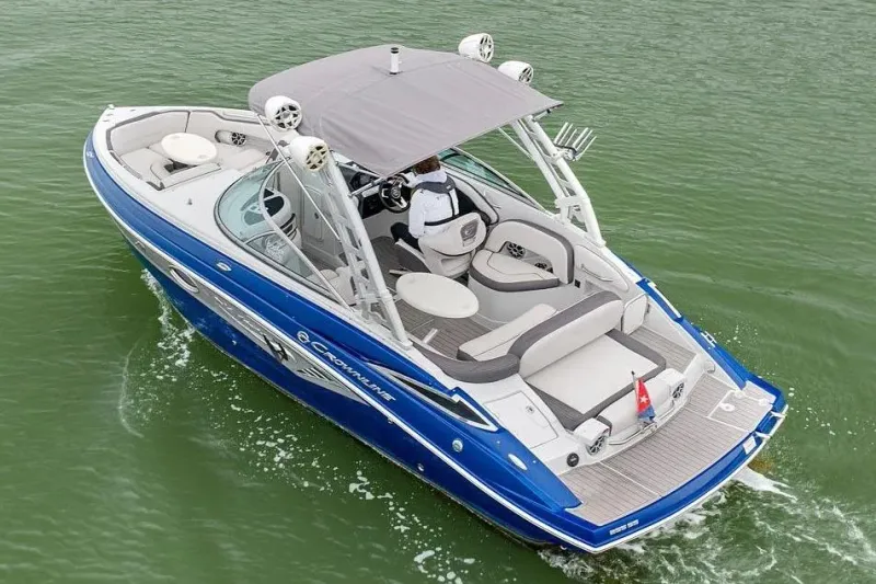 Slide: The Image of Crownline Boats 255 SS SURF 2022 - 16
