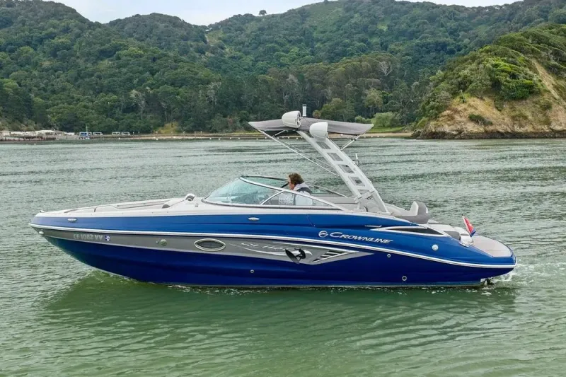Slide: The Image of Crownline Boats 255 SS SURF 2022 - 13
