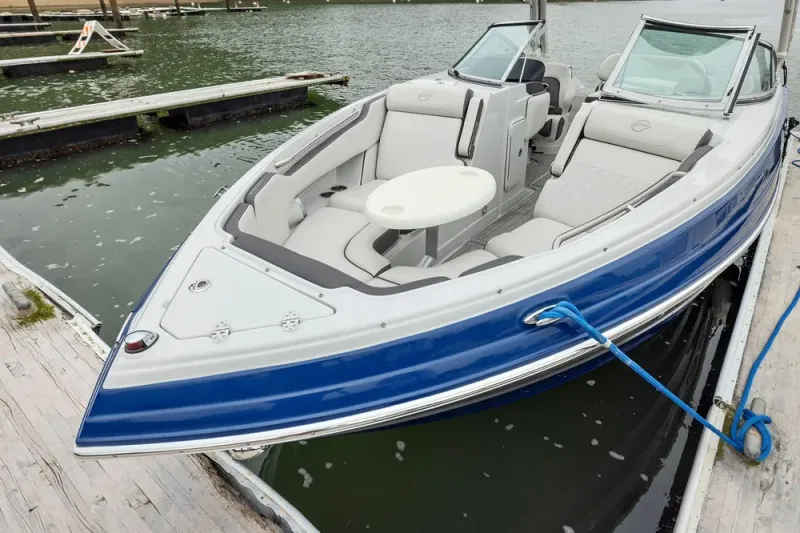 Slide: The Image of Crownline Boats 255 SS SURF 2022 - 26