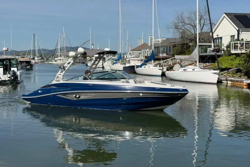 Slide: The Image of Crownline Boats 255 SS SURF 2022 - 3