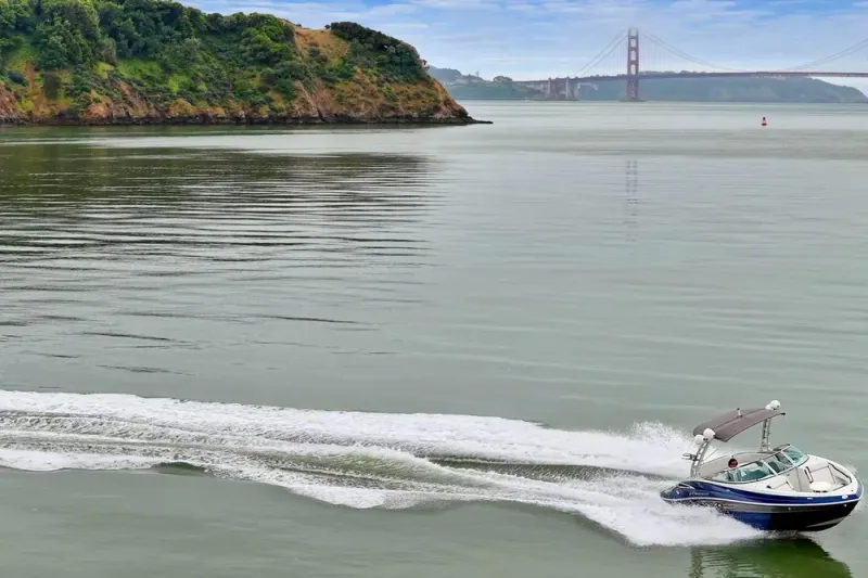 Slide: The Image of Crownline Boats 255 SS SURF 2022 - 11