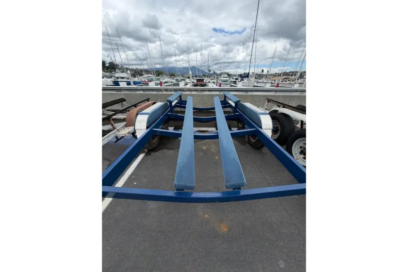 Slide: The Image of Crownline Boats 255 SS SURF 2022 - 41