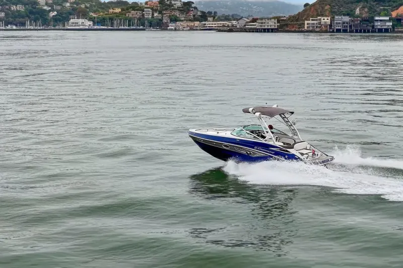 Slide: The Image of Crownline Boats 255 SS SURF 2022 - 9