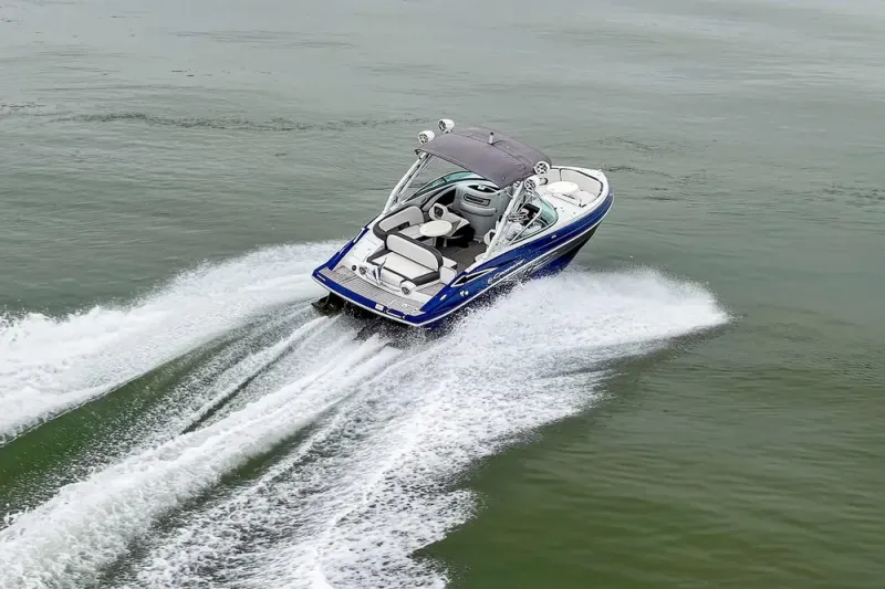 Slide: The Image of Crownline Boats 255 SS SURF 2022 - 10