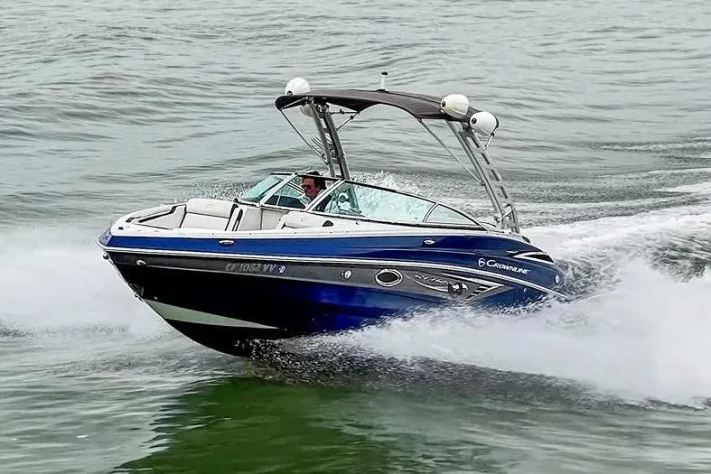 Slide: The Image of Crownline Boats 255 SS SURF 2022 - 6