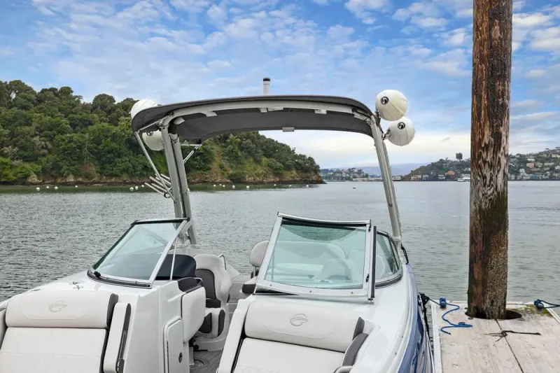 Slide: The Image of Crownline Boats 255 SS SURF 2022 - 28