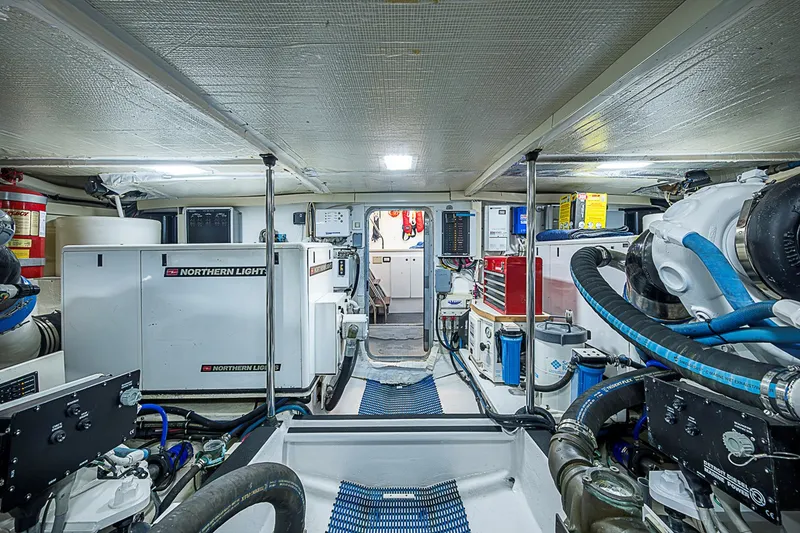Slide: The Image of PACIFIC MARINER Diamond 2005 - 21