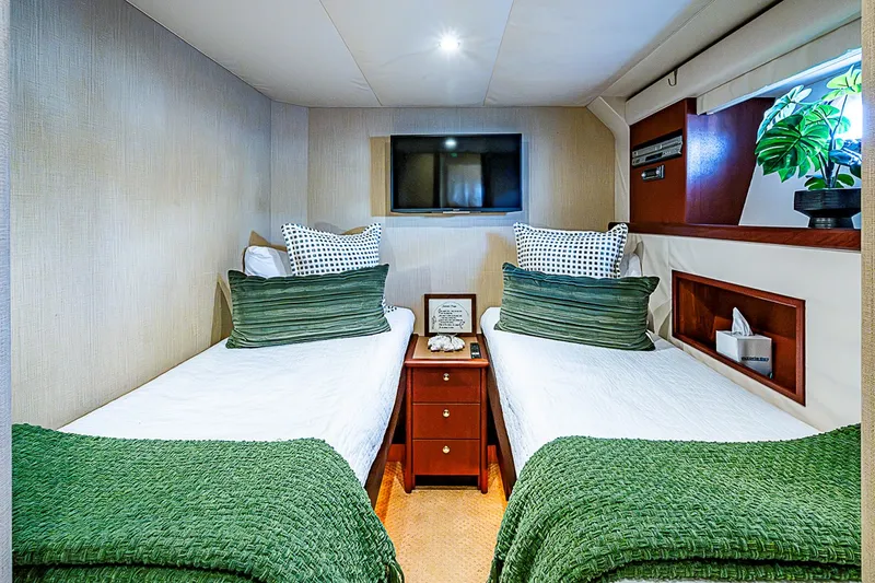 Slide: The Image of PACIFIC MARINER Diamond 2005 - 61