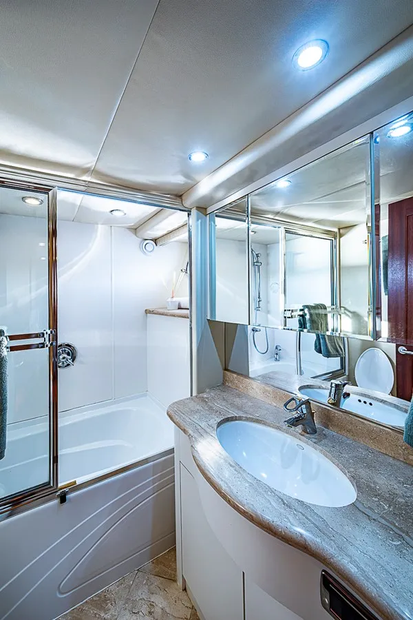 Slide: The Image of PACIFIC MARINER Diamond 2005 - 64